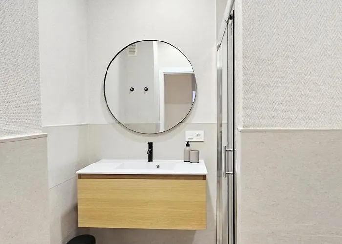 Brand New Center Daire *