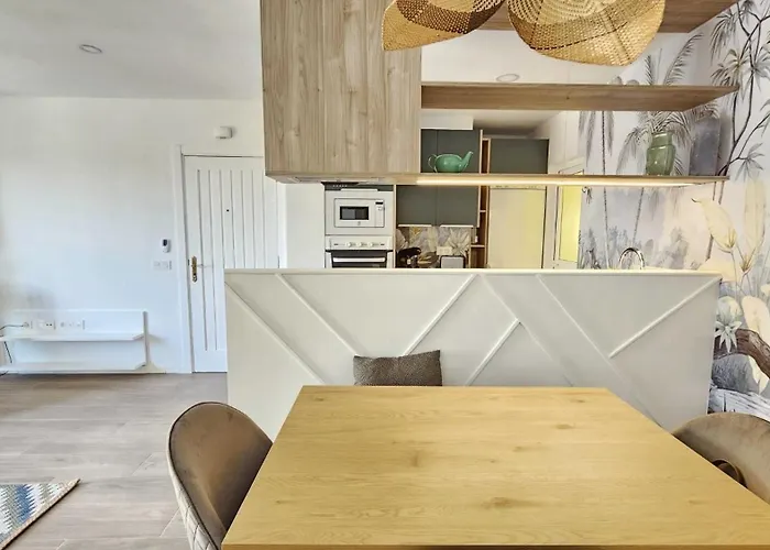Brand New Center Апартаменты